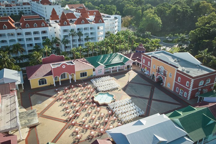 Hotel 64 of 80