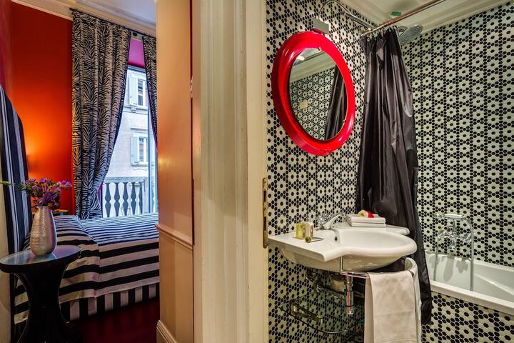 Room 20 of 27