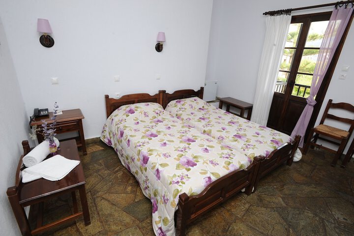 Room 6 of 47