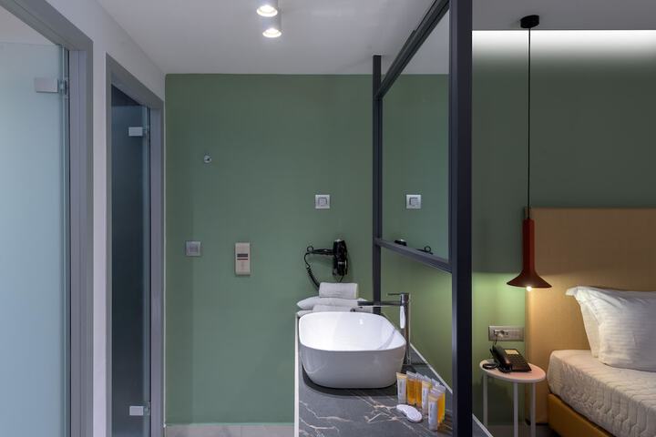 Room 54 of 154