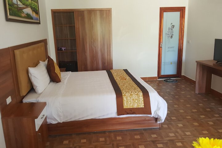 Room 27 of 44
