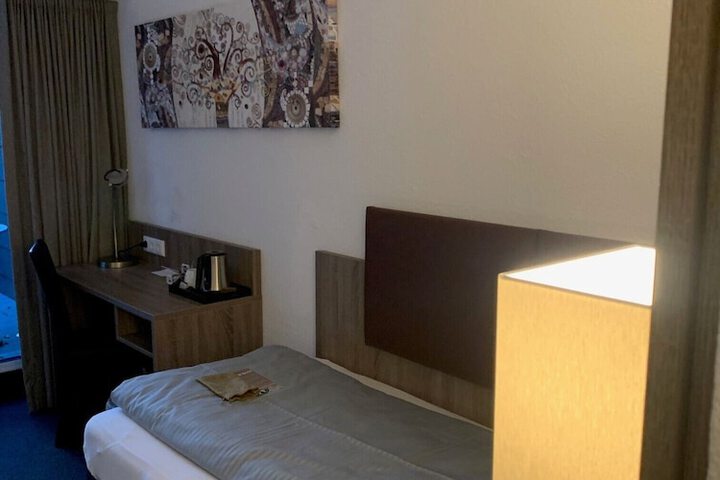 Room 20 of 70