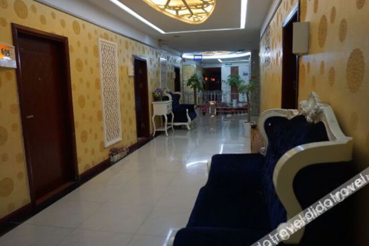 Hotel Interior 4 of 18