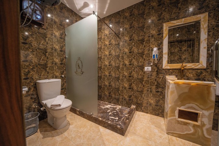 Room 21 of 26