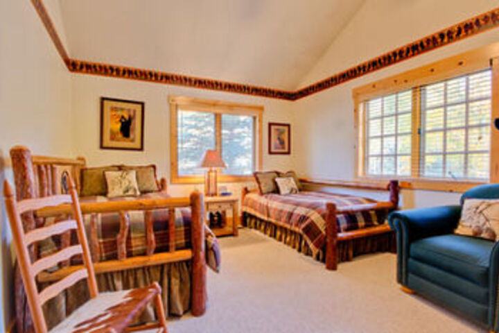 Room 9 of 24
