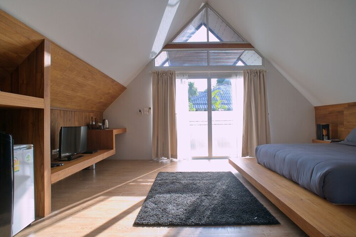 Room 12 of 81