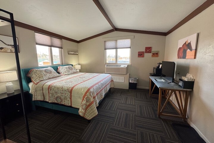 Room 27 of 60