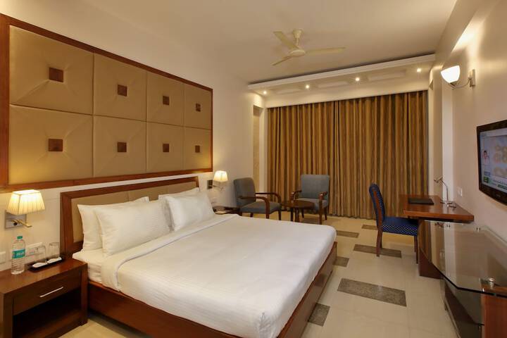 Room 8 of 62