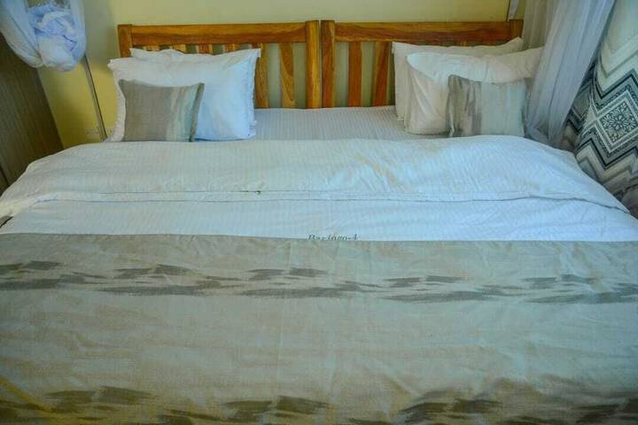 Room 7 of 38