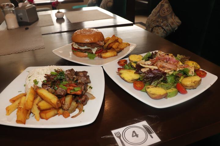 Dining 54 of 74