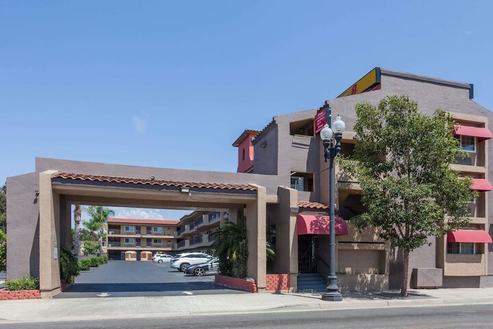 Hotel 16 of 16