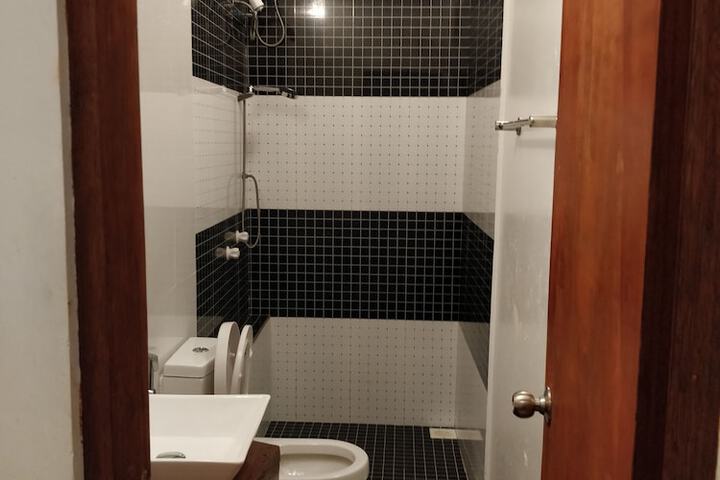 Room 12 of 35