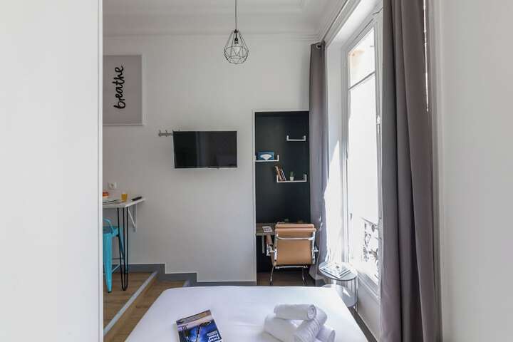 Room 27 of 118
