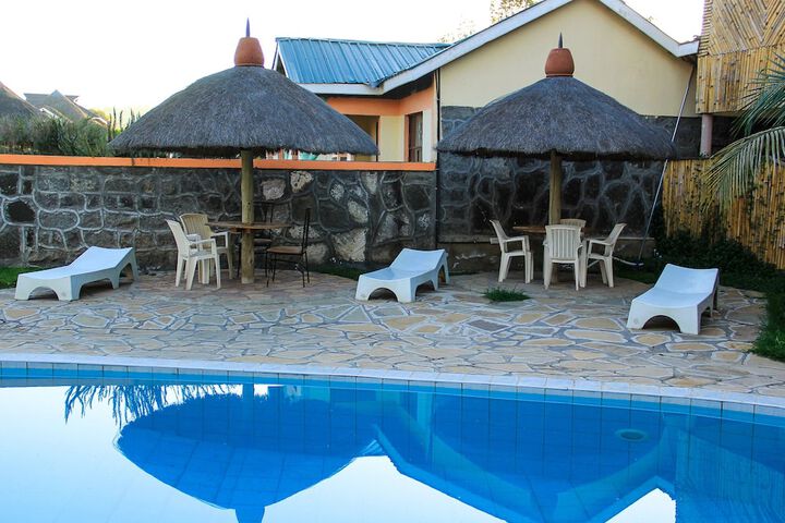 Pool 45 of 76