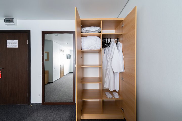 Room 29 of 142