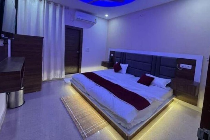 Fabhotel Karshani Kripa Dham