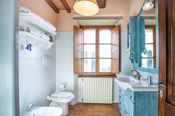 Room 42 of 61