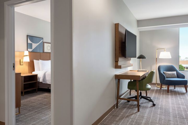 Room 21 of 33
