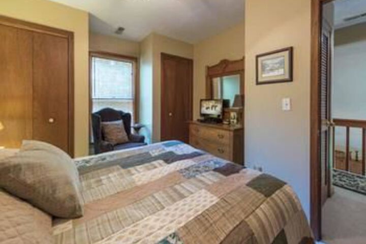 Room 6 of 23