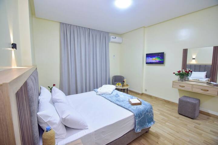 Room 6 of 60