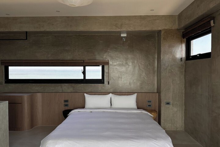 Room 15 of 50