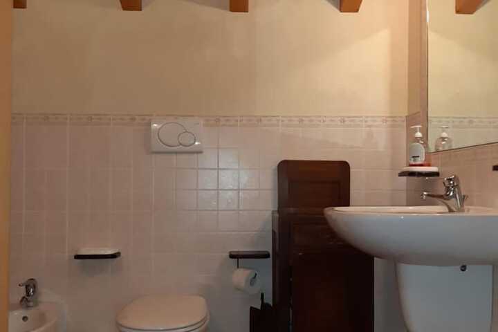 Room 6 of 45