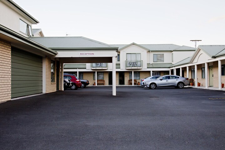 Hotel 2 of 61
