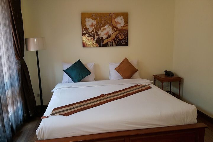 Room 13 of 83
