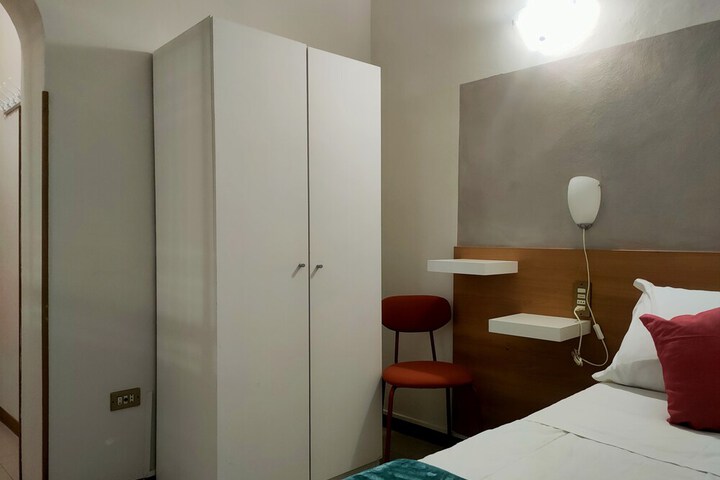 Room 22 of 71