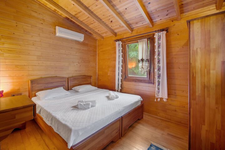 Room 6 of 31