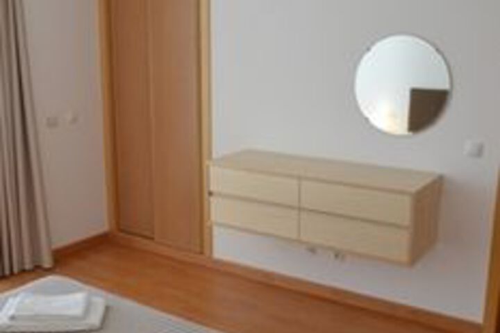 Room 12 of 18