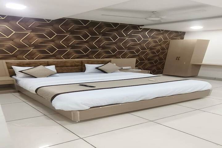 Room 8 of 21