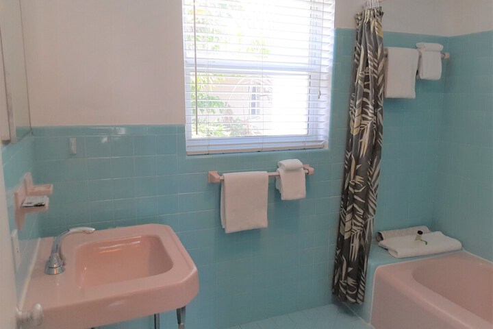 Room 140 of 177