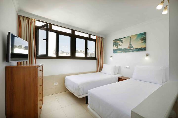 Room 25 of 53