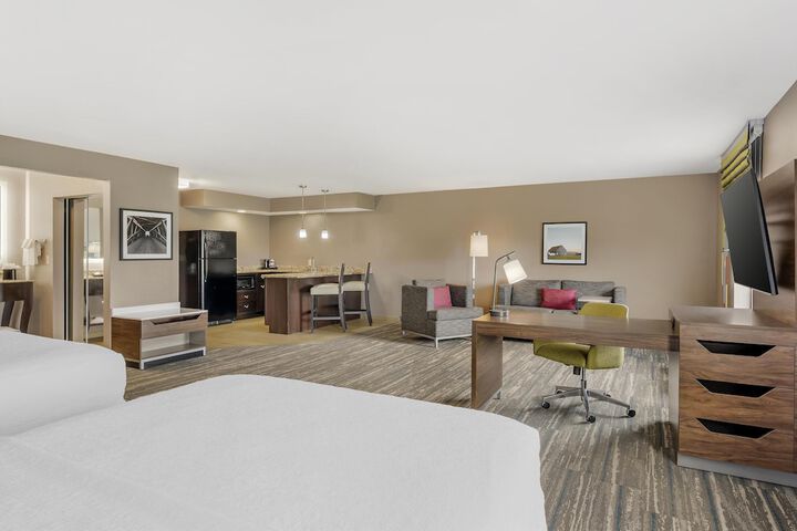 Room 13 of 46