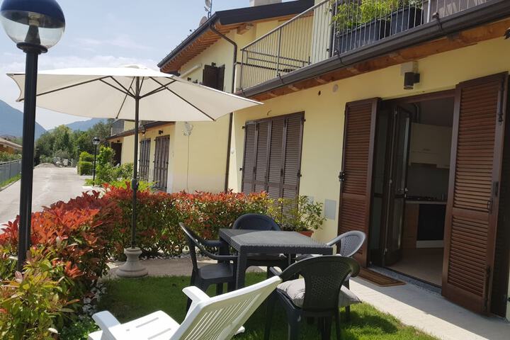Terrace/Patio 6 of 12