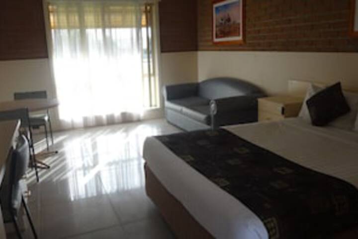 Room 16 of 60