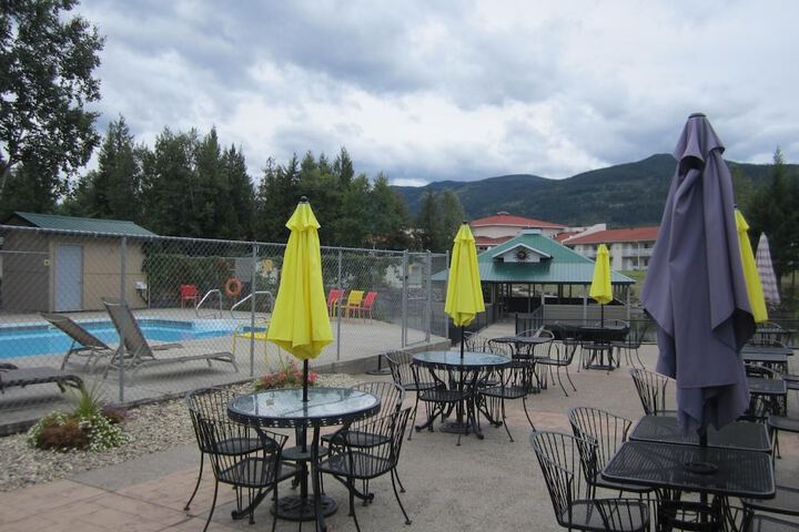 Pool 47 of 69