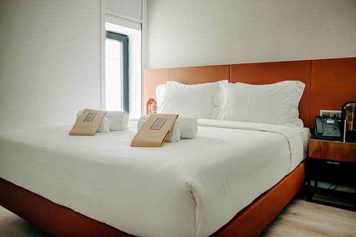 Room 80 of 164