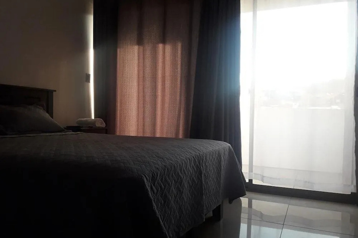 Room 4 of 13