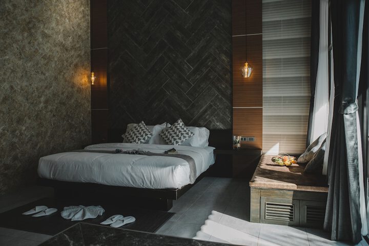 Room 6 of 52