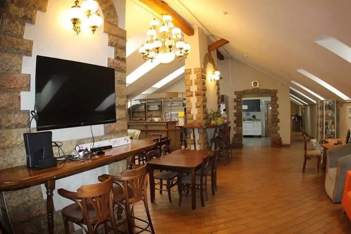 restaurant
