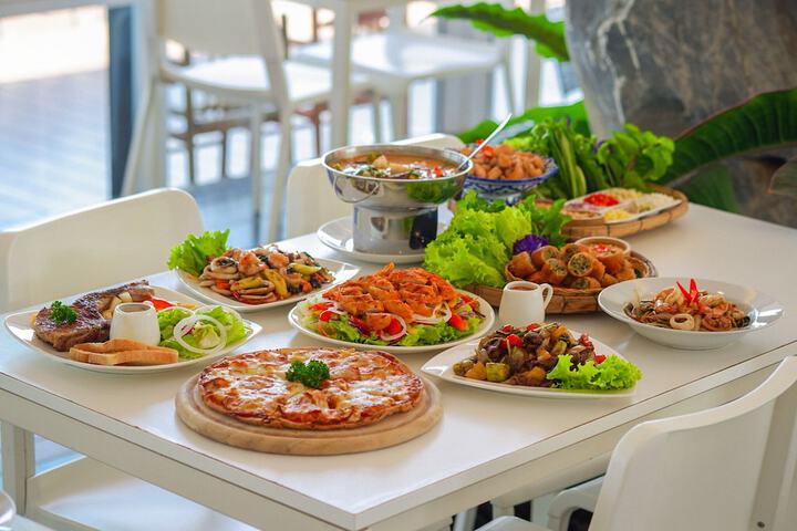 Dining 52 of 79