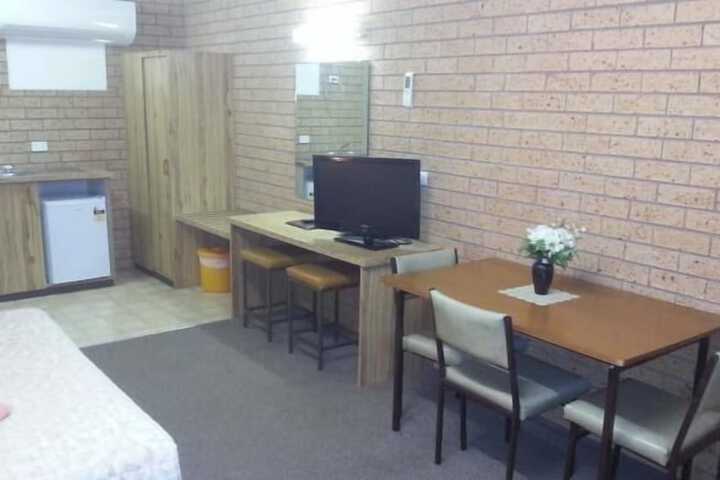Room 15 of 44