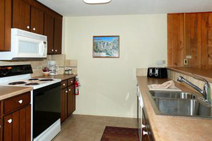 Room 6 of 27
