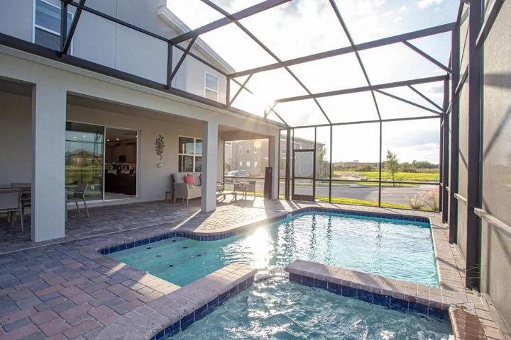 Pool 18 of 27