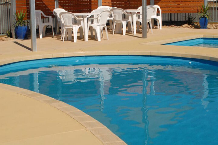 Pool 17 of 20