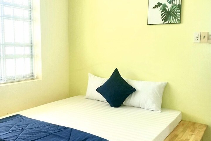 Room 8 of 11