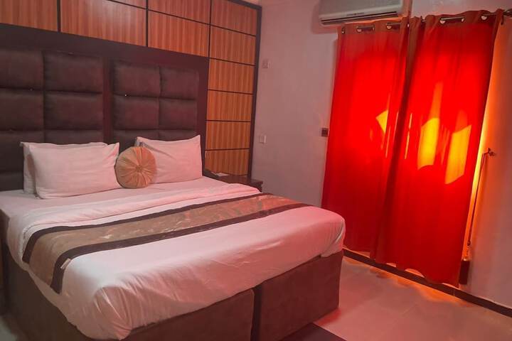 Room 3 of 24