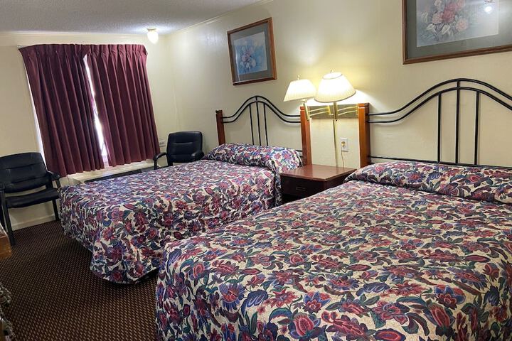 2 Double Beds (5 of 12)